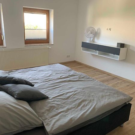 Ferienwohnung In Den Wiesen Albertshausen Exterior foto