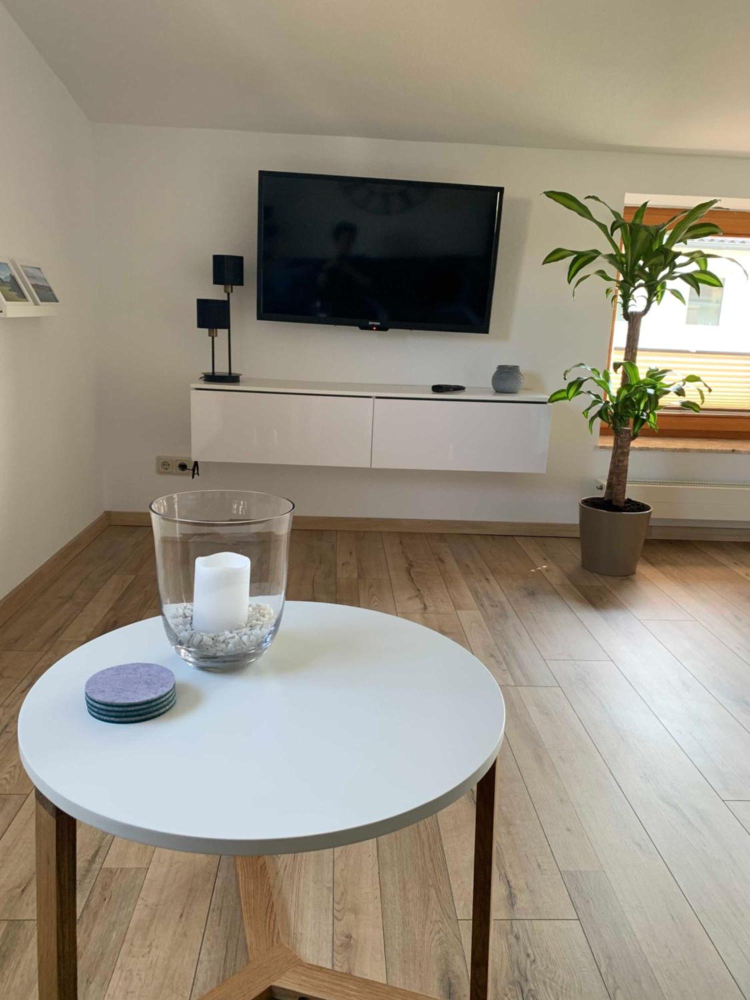 Ferienwohnung In Den Wiesen Albertshausen Exterior foto